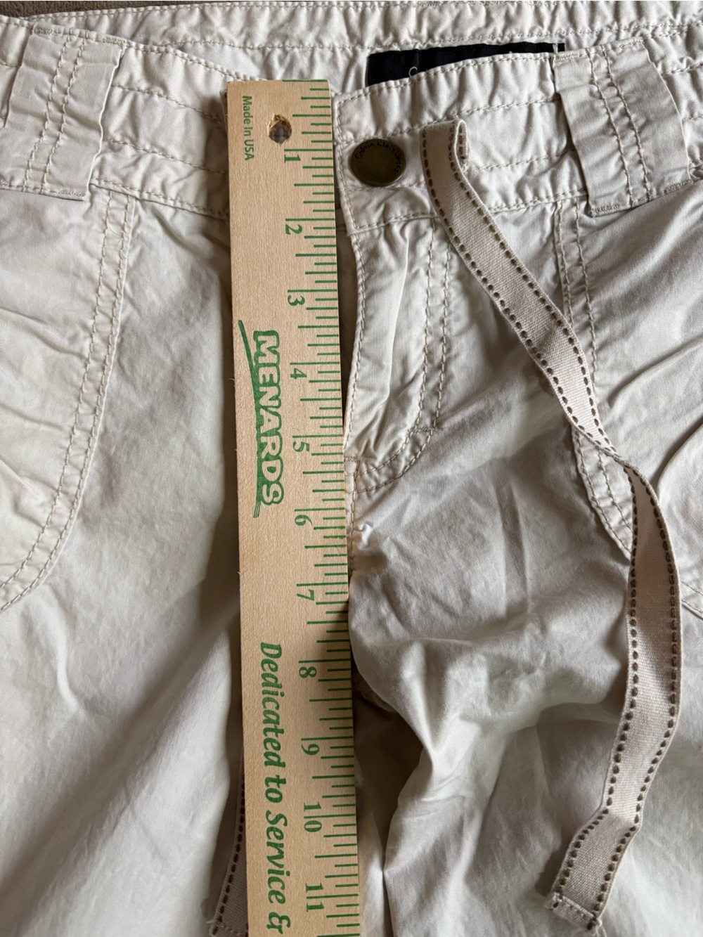 Calvin Klein Women’s Beige Drawstring Cargo Capris - Picture 5 of 6